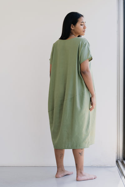 Organic Shape Dress in green